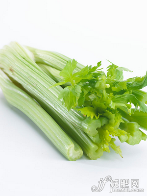 美味芹菜瘦身餐 降脂助减肥